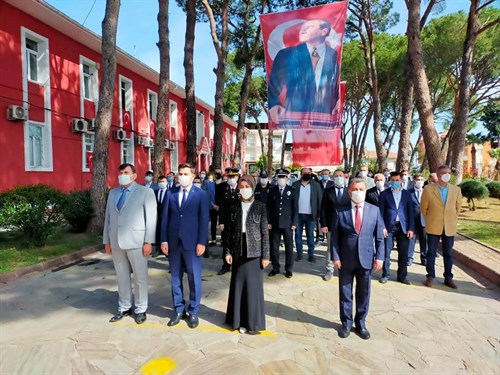 23 NİSAN ULUSAL EGEMENLİK VE ÇOCUK BAYRAMI ÇELENK KOYMA TÖRENİ 